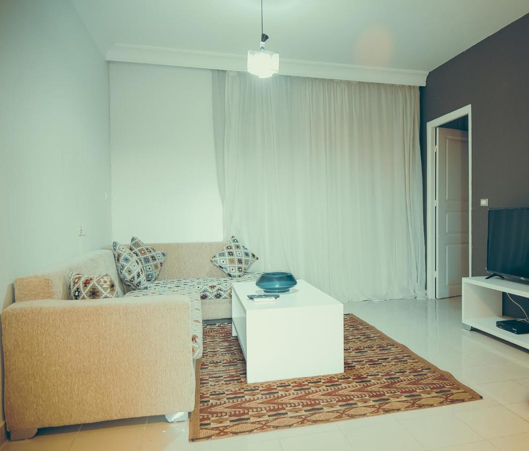Apartment Pool View One Bedroom - B103 *